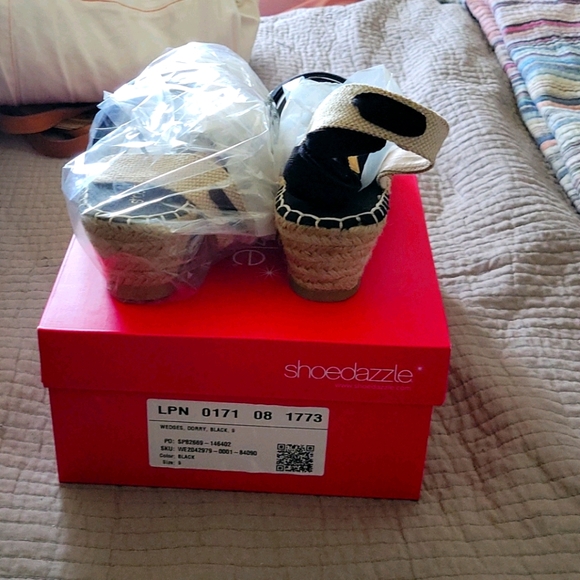 Dorry Black Wedges - Picture 1 of 3